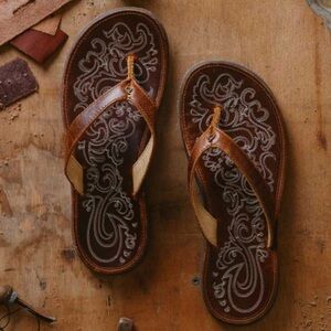 OLUKAI Paniolo Women’s Premium Leather Sandals size 11